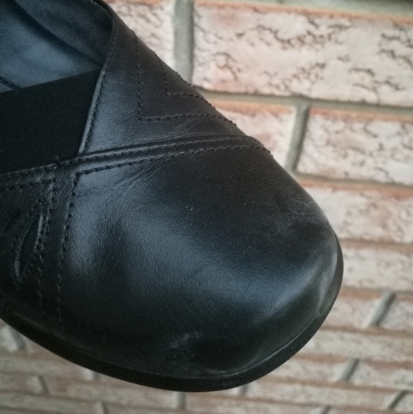 7 CLARKS ARTISAN Leather Dress Shoes - Picture 8 of 11